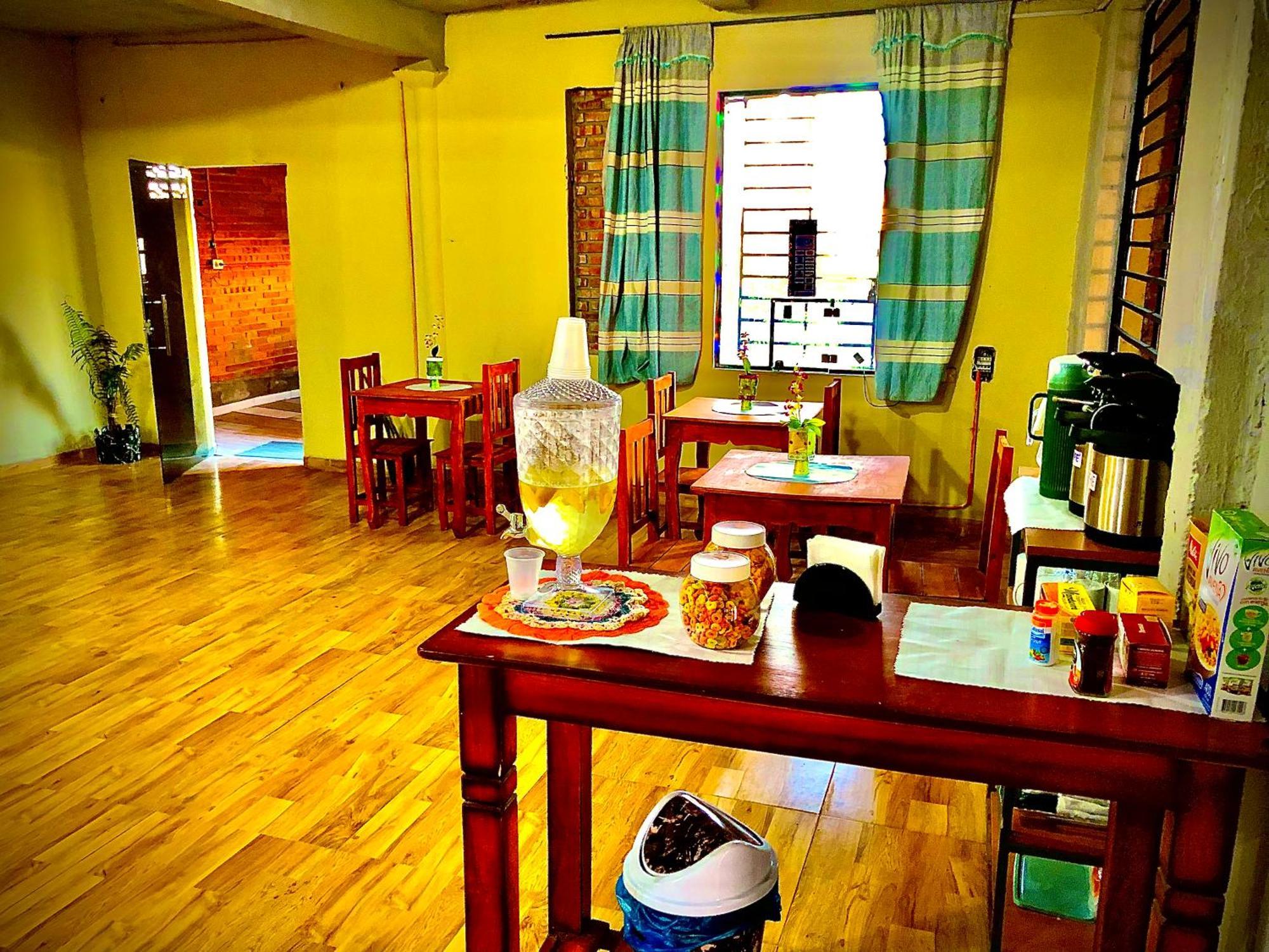 Bed and Breakfast La Escala Aeropuerto Luque Exterior foto